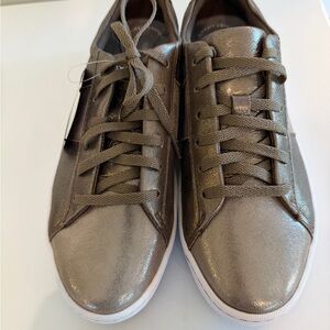 Clarks Metallic Brown Sneakers NWT Pawley Rilee Size 8